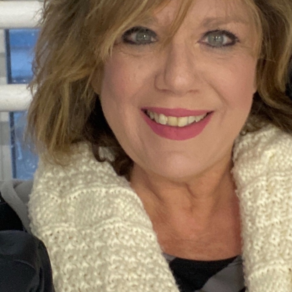Meet your Posher, Maria